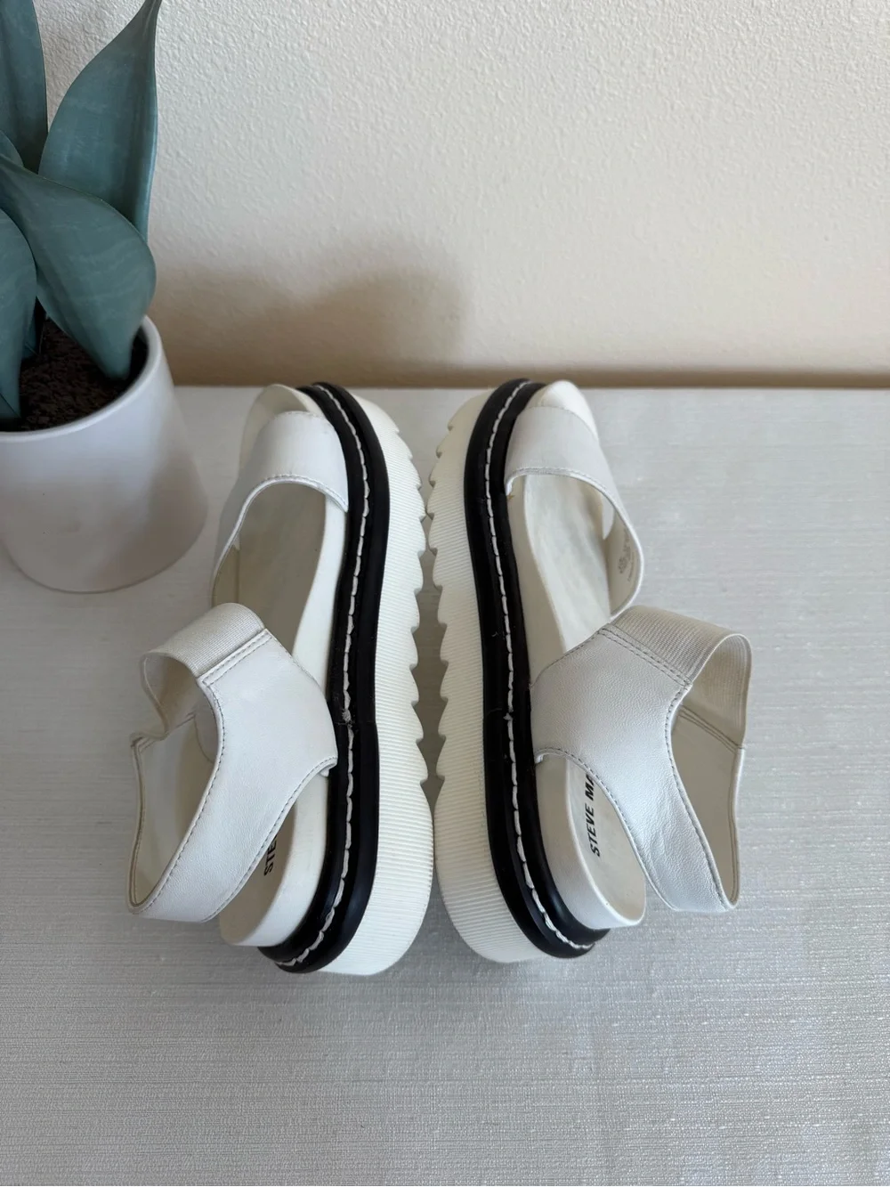 Steve Madden Wendell White Leather Platform Slip On Sandals